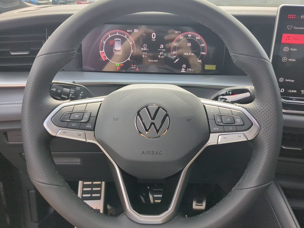 New 2026 Volkswagen Tiguan SE R-Line FWD image 30