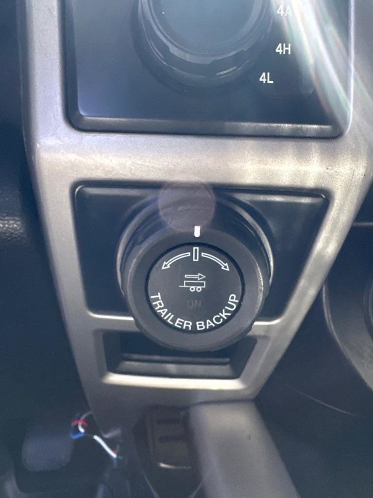 Used 2020 Ford F150 Lariat w/ Equipment Group 502A Luxury AWD/4WD image 19