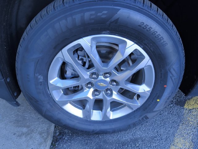 Used 2021 Chevrolet Traverse LT FWD image 25