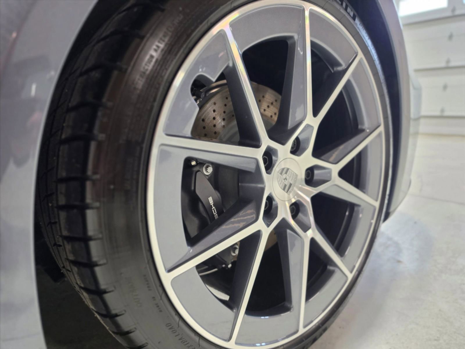 Used 2025 Porsche 911 Carrera T RWD image 88