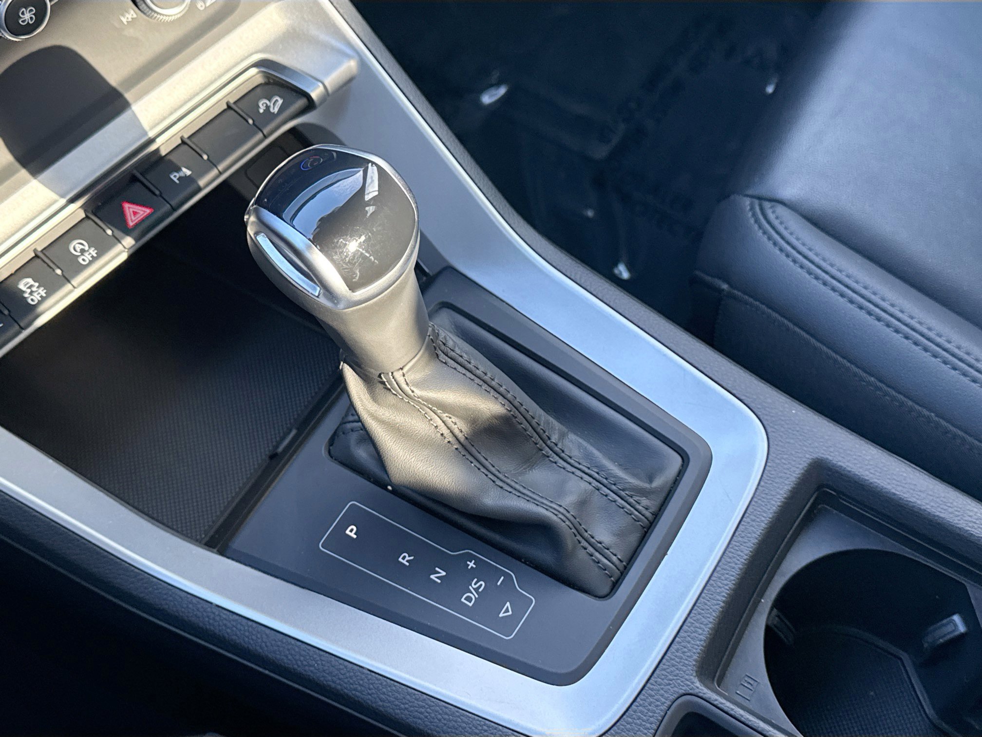 Used 2025 Audi Q3 2.0T Premium image 28