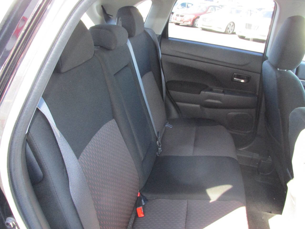 Used 2018 Mitsubishi Outlander Sport ES image 17