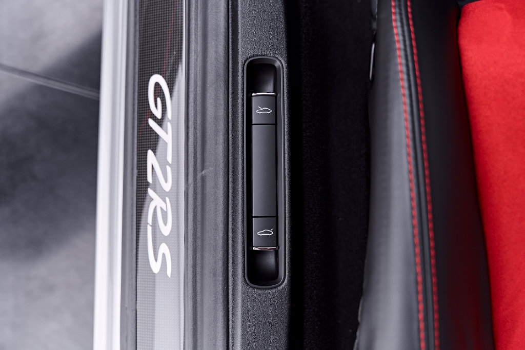 Used 2019 Porsche 911 GT2 RS RWD image 57