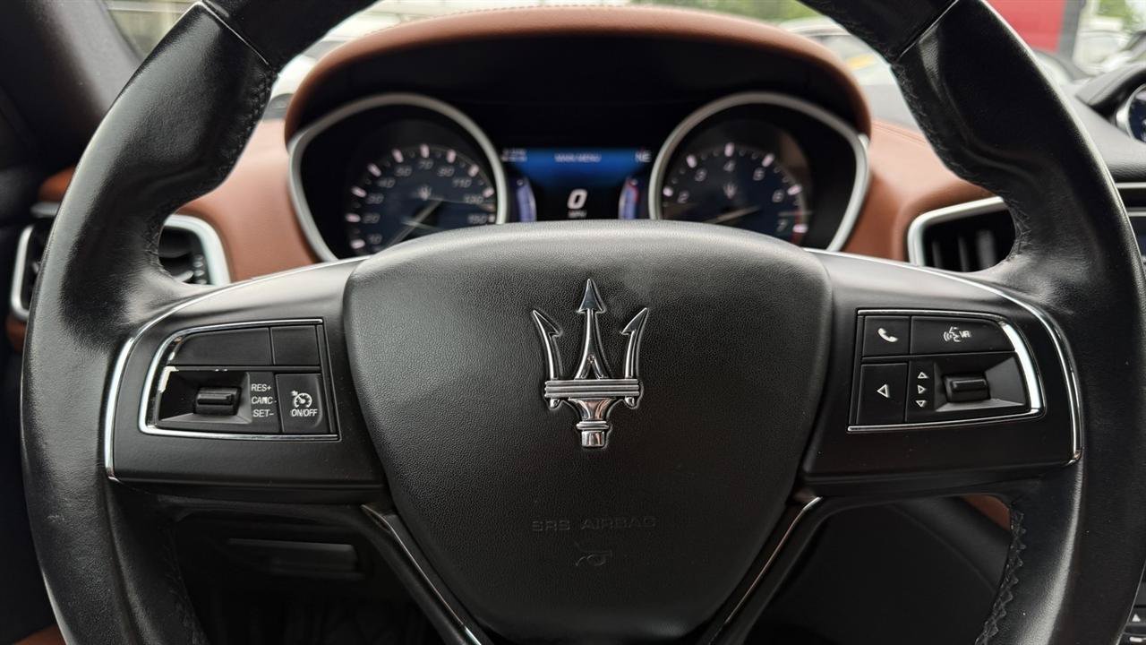 Used 2017 Maserati Ghibli S Q4 AWD/4WD image 45