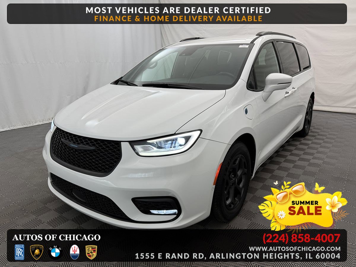 Used 2021 Chrysler Pacifica Limited w/ Uconnect Theater Family Group