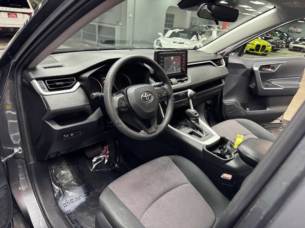 Used 2019 Toyota RAV4 XLE image 38