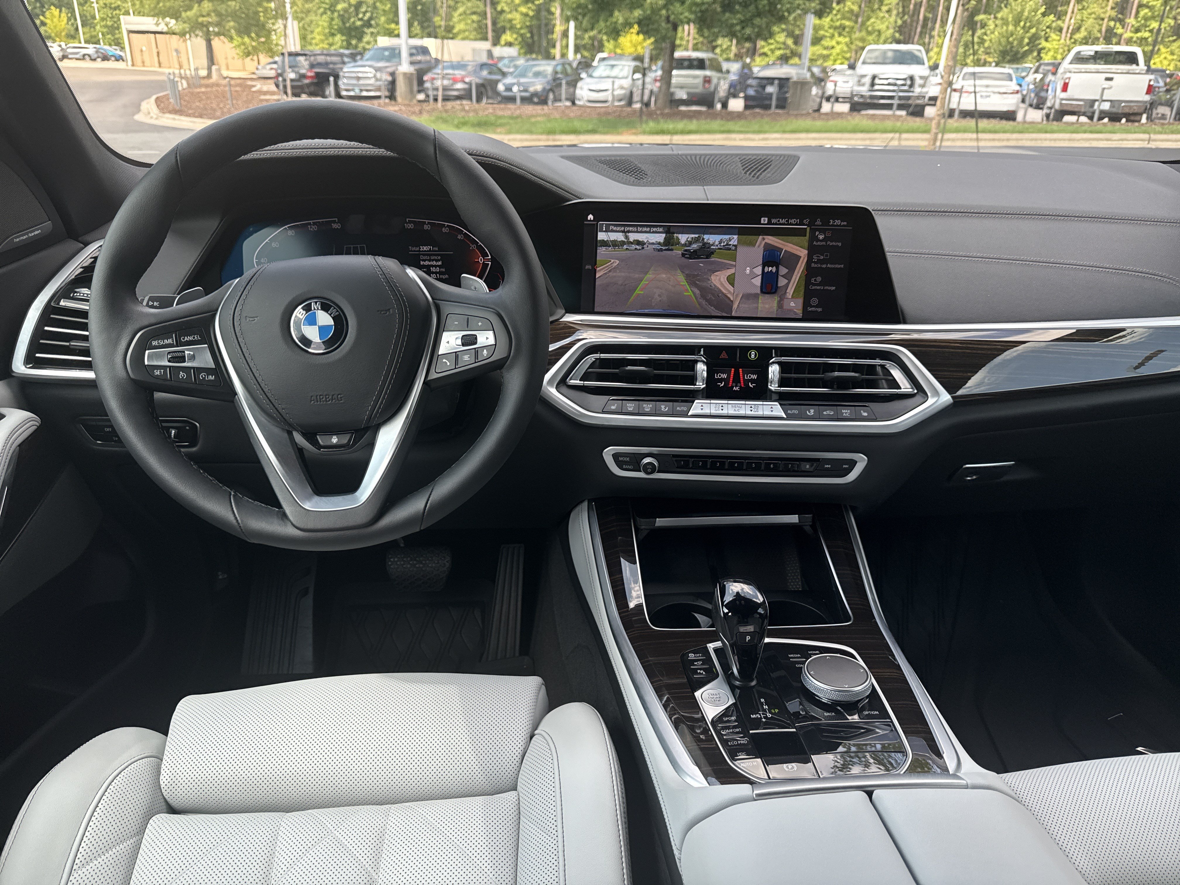 Used 2023 BMW X5 xDrive40i w/ Premium Package AWD/4WD image 29