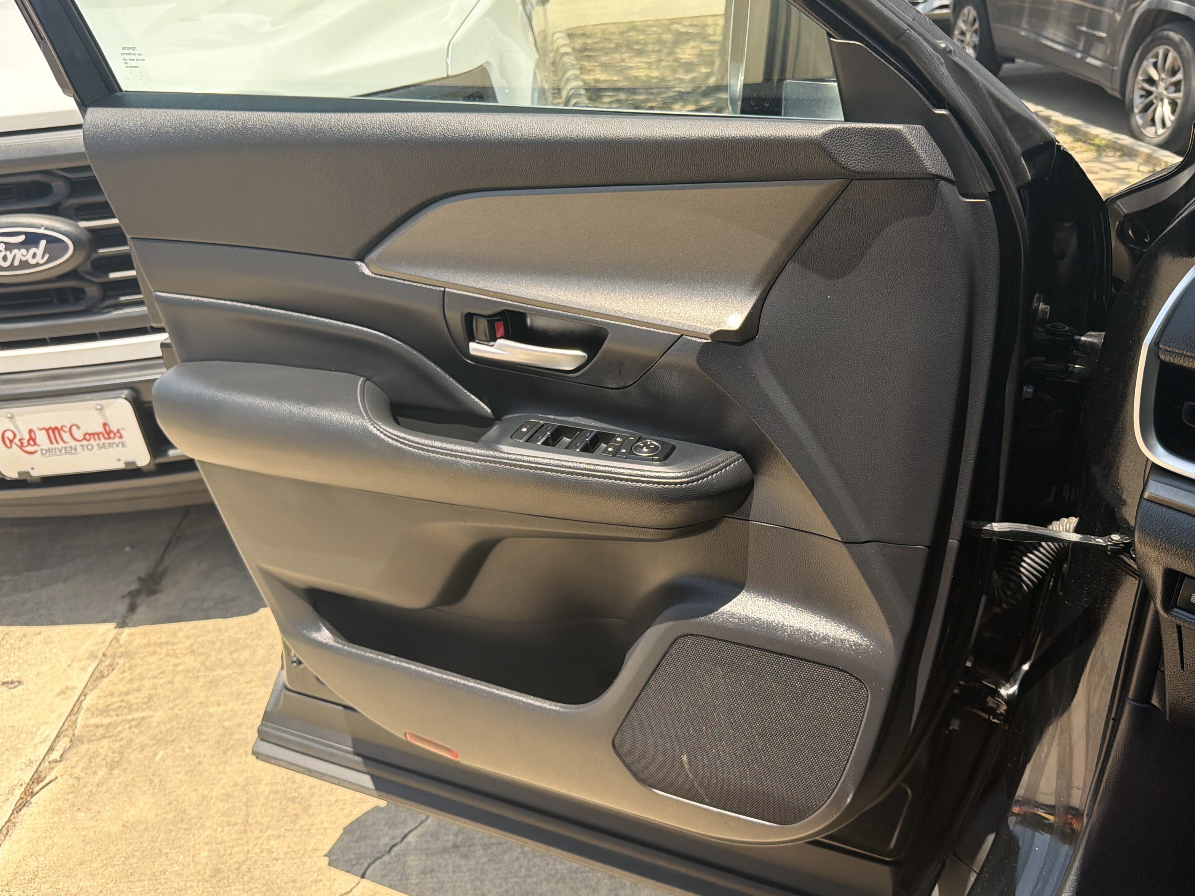 Used 2025 Toyota Grand Highlander AWD image 19