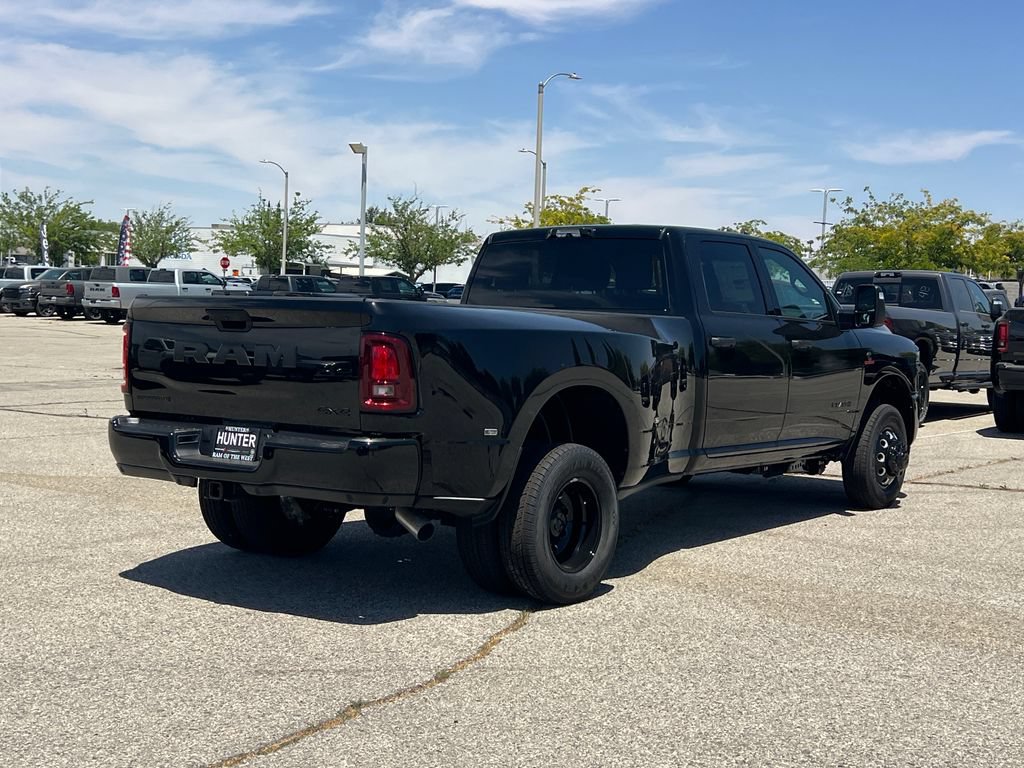 New 2026 RAM 3500 Big Horn AWD/4WD image 7