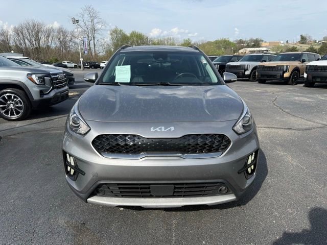Used 2022 Kia Niro Touring Special Edition FWD image 2
