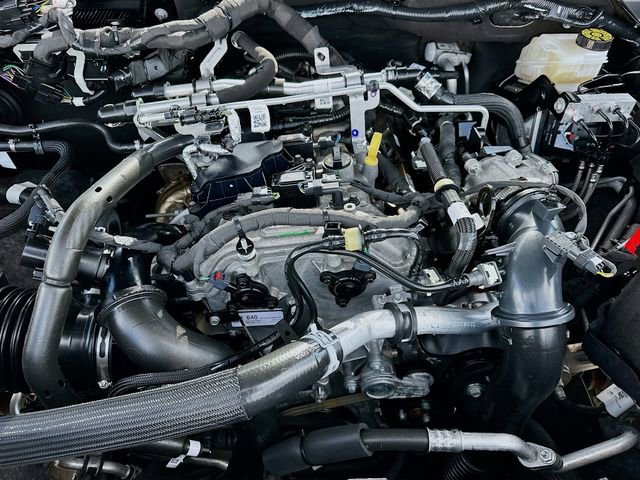 Used 2025 Ford Ranger Lariat w/ Advanced Towing Package image 28