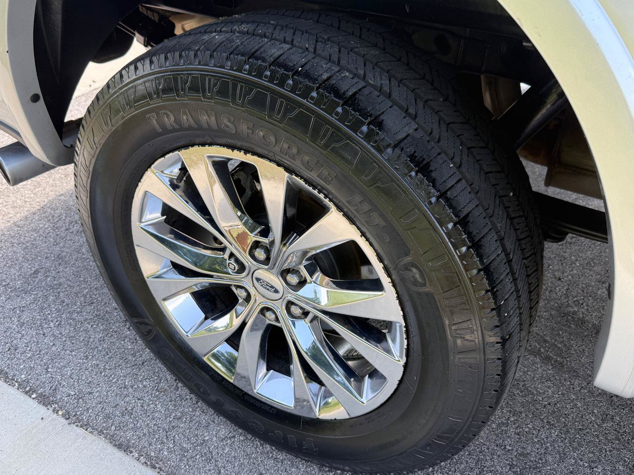 Used 2015 Ford F150 Lariat AWD/4WD image 29