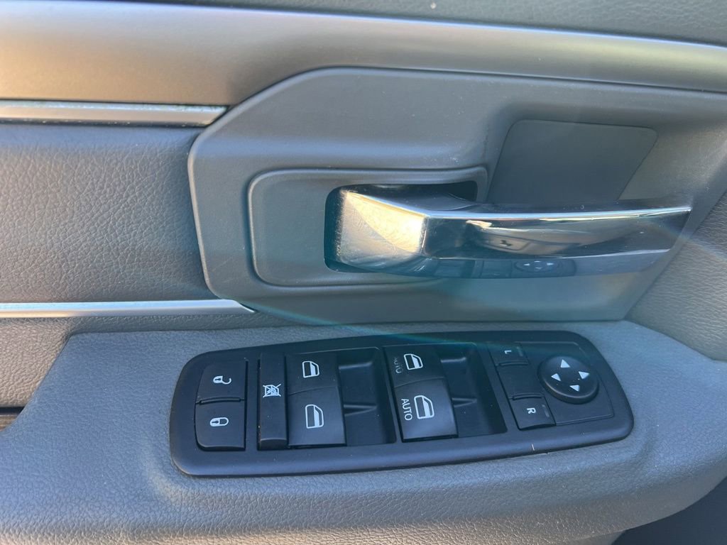Used 2015 RAM 1500 Big Horn RWD image 37
