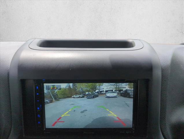 Used 2016 Jeep Wrangler Rubicon w/ Power Convenience Group image 12