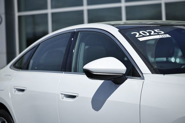 Used 2025 Audi A5 2.0T Premium w/ Convenience Package image 3