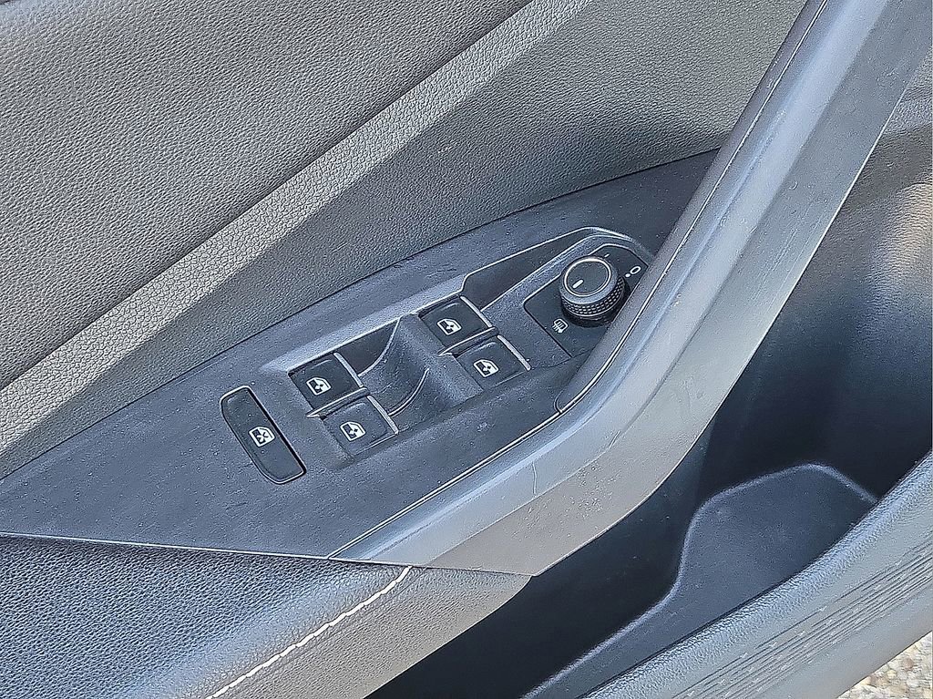 Used 2024 Volkswagen Jetta S image 21