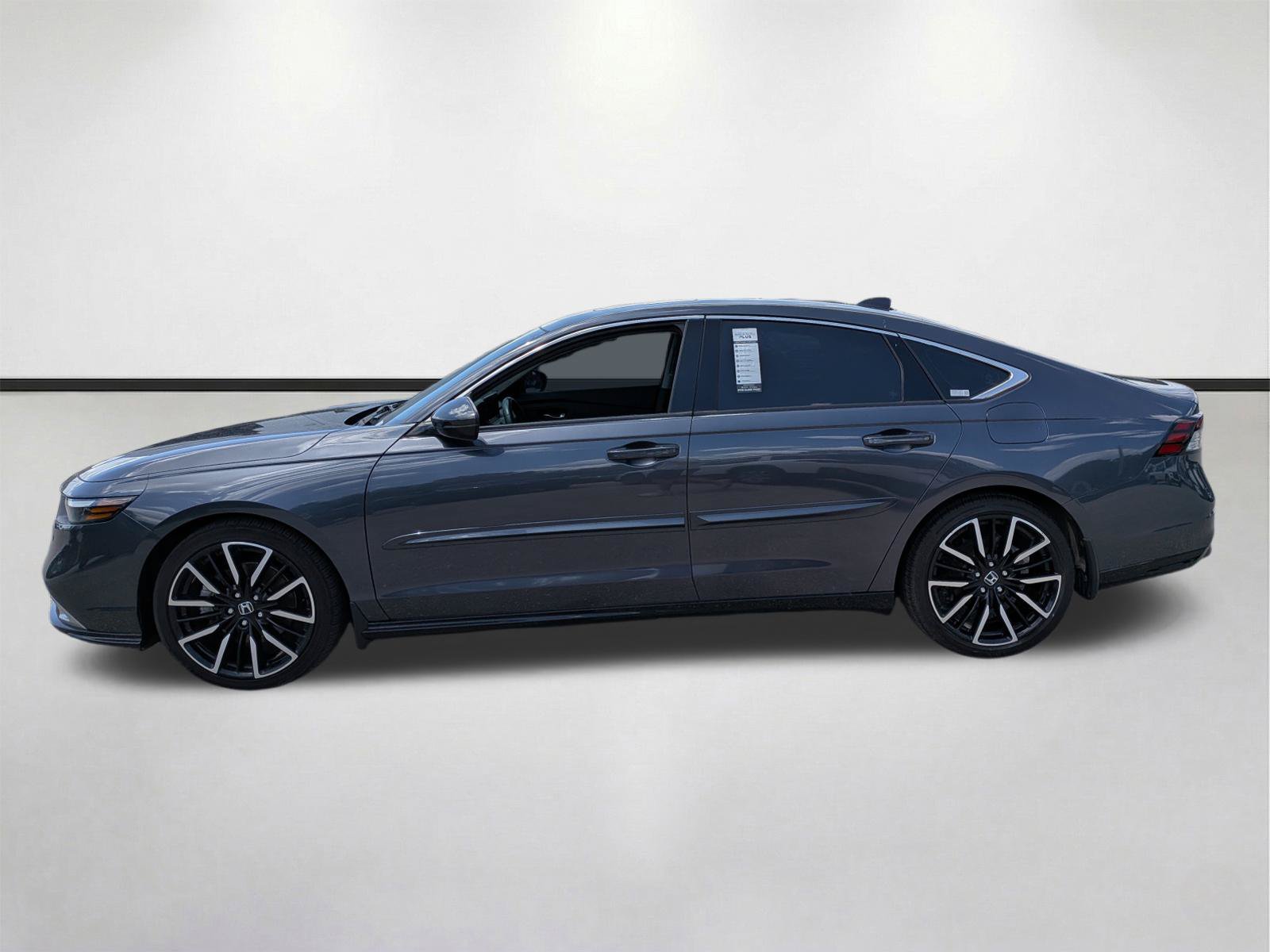 Used 2023 Honda Accord Touring image 7