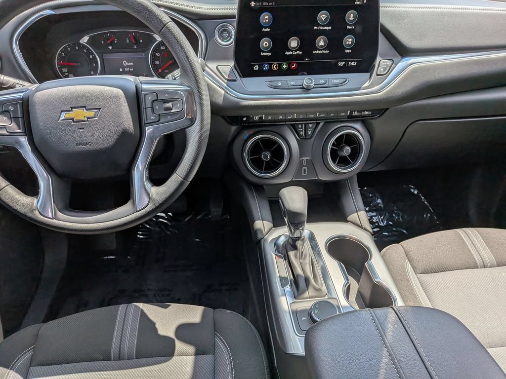 Used 2025 Chevrolet Blazer LT FWD image 25