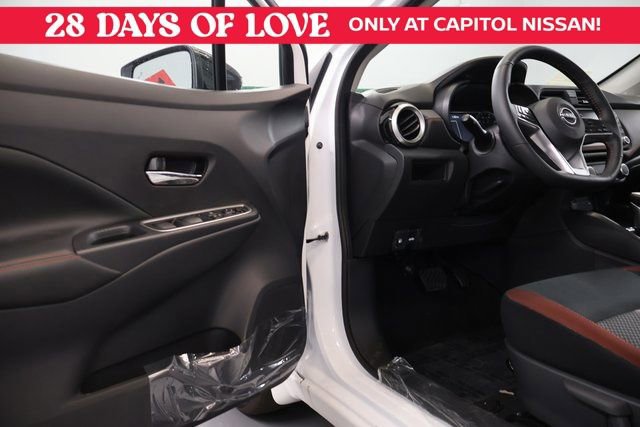 New 2025 Nissan Versa SR w/ Trunk Package image 9