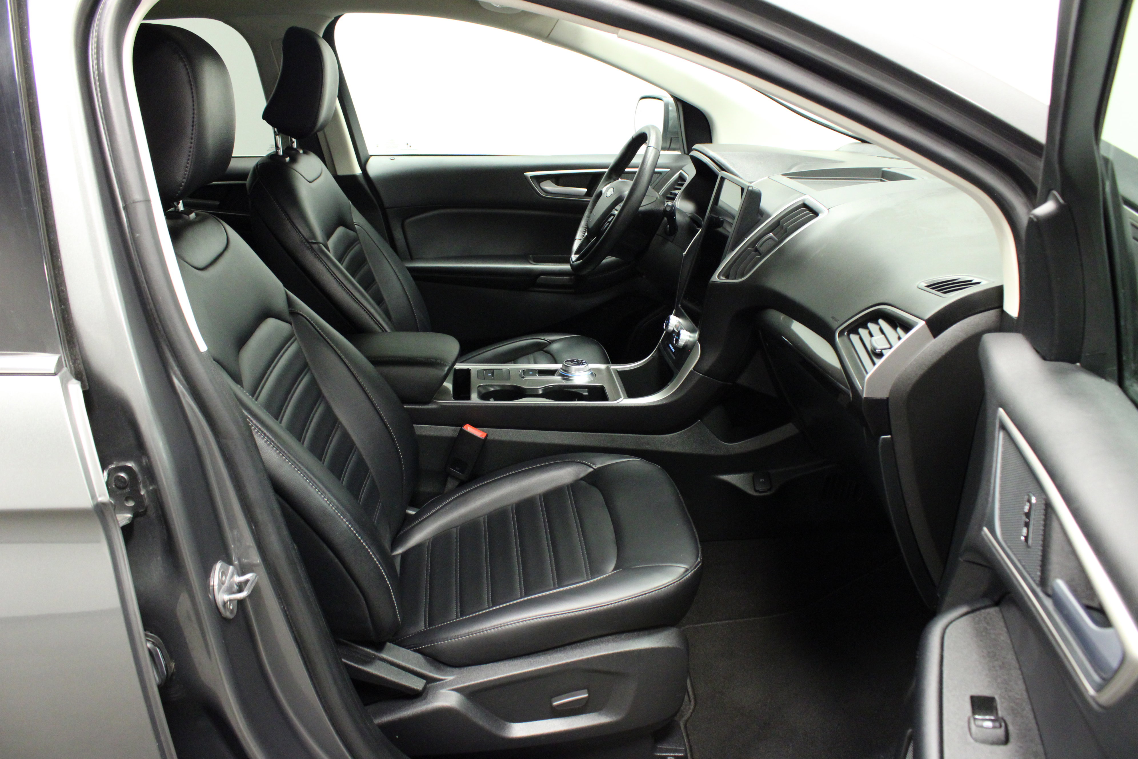 Used 2024 Ford Edge SEL AWD/4WD image 13