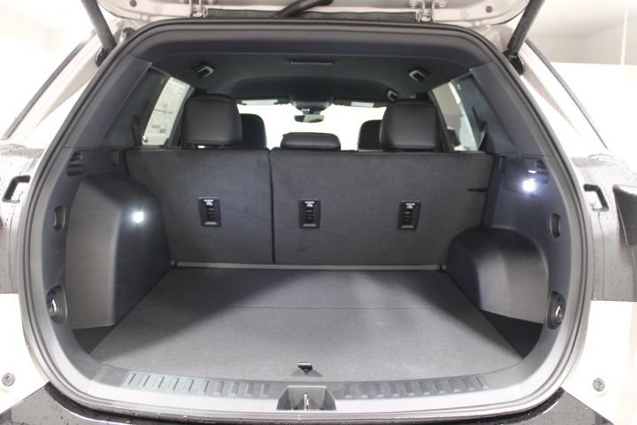 New 2026 GMC Terrain AT4 w/ Convenience Package III AWD/4WD image 12