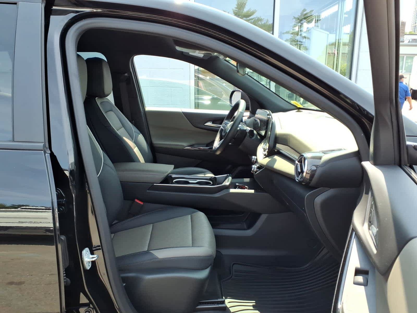 Certified 2025 Chevrolet Equinox LT w/ Convenience Package II AWD/4WD image 20