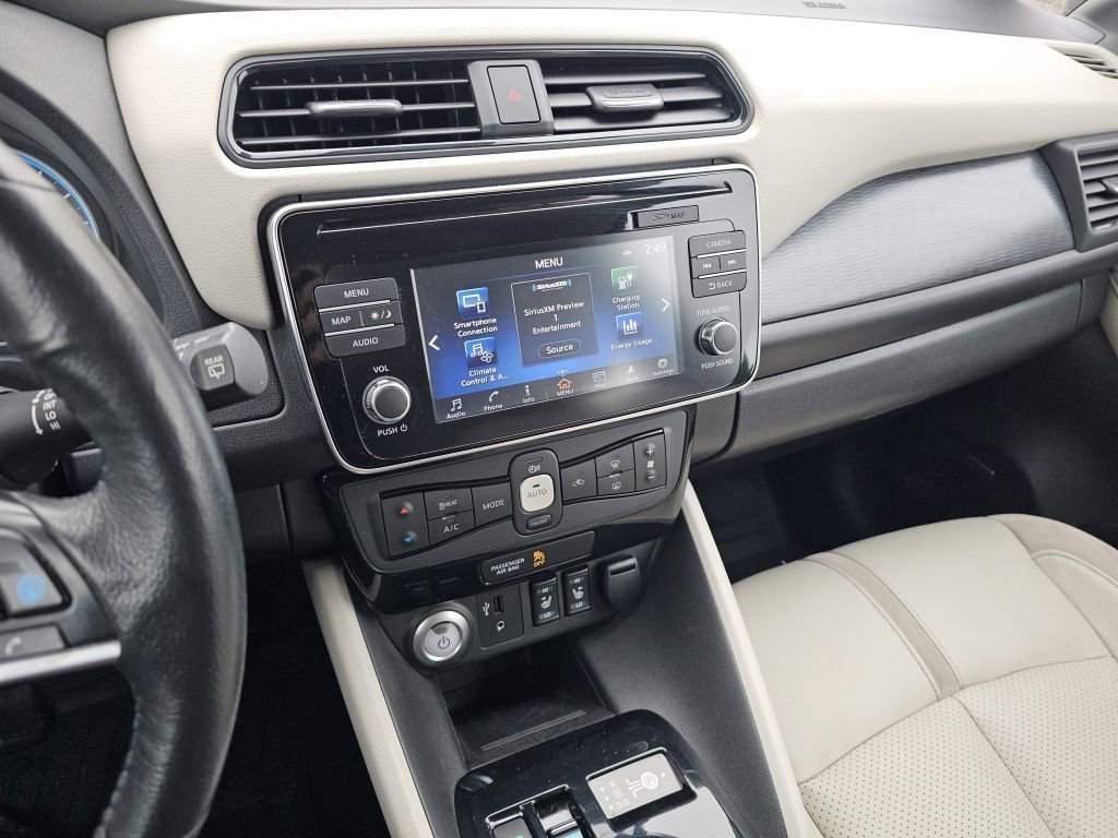 Used 2018 Nissan Leaf SL w/ SL Technology Package FWD image 32