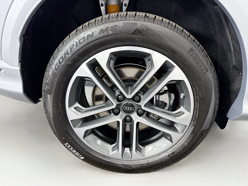Used 2025 Audi Q5 Premium Plus w/ Premium Plus AWD/4WD image 33