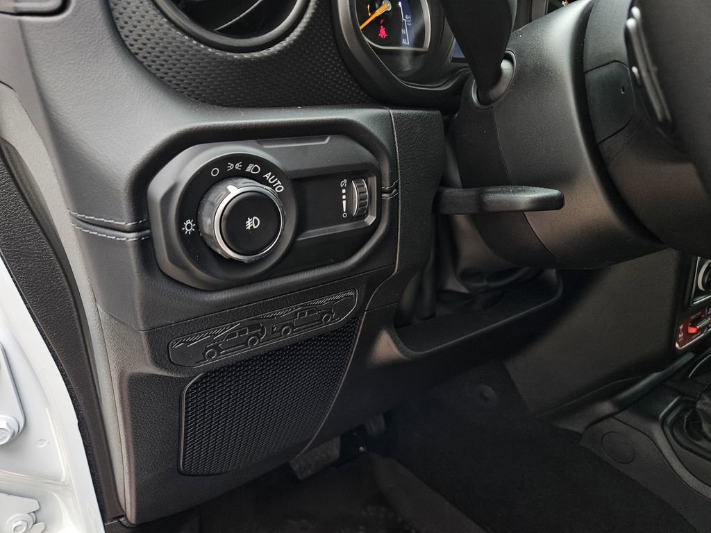 New 2026 Jeep Wrangler Unlimited Rubicon AWD/4WD image 16