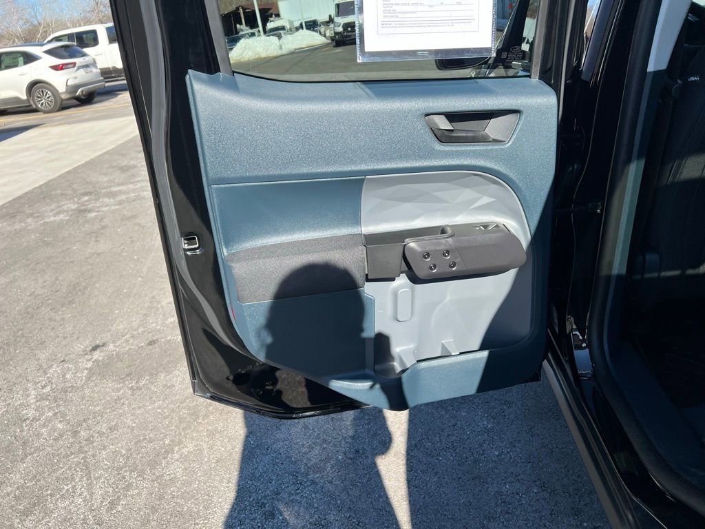 Used 2025 Ford Maverick XL image 15