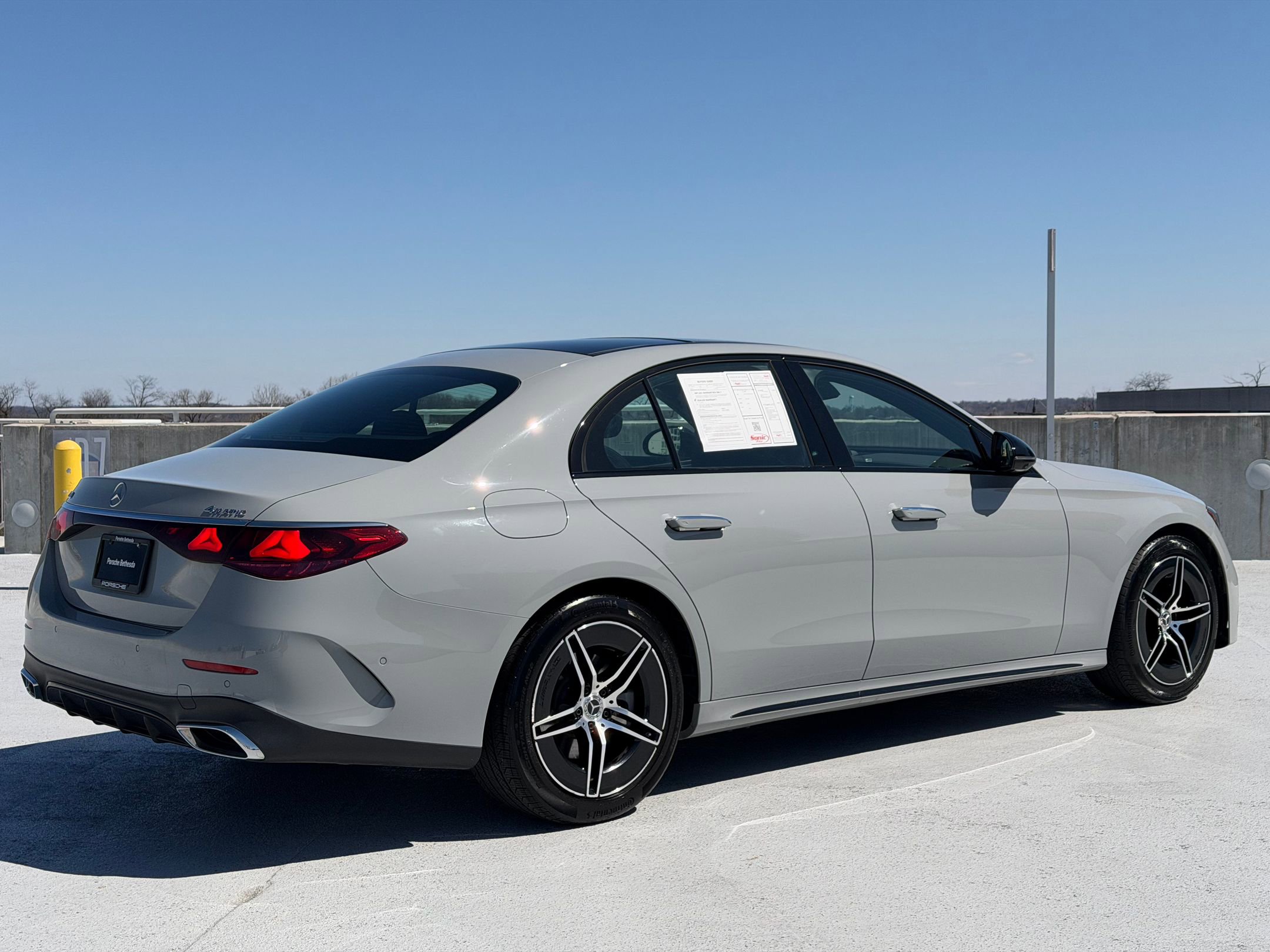 Used 2025 Mercedes-Benz E 350 4MATIC Sedan image 7