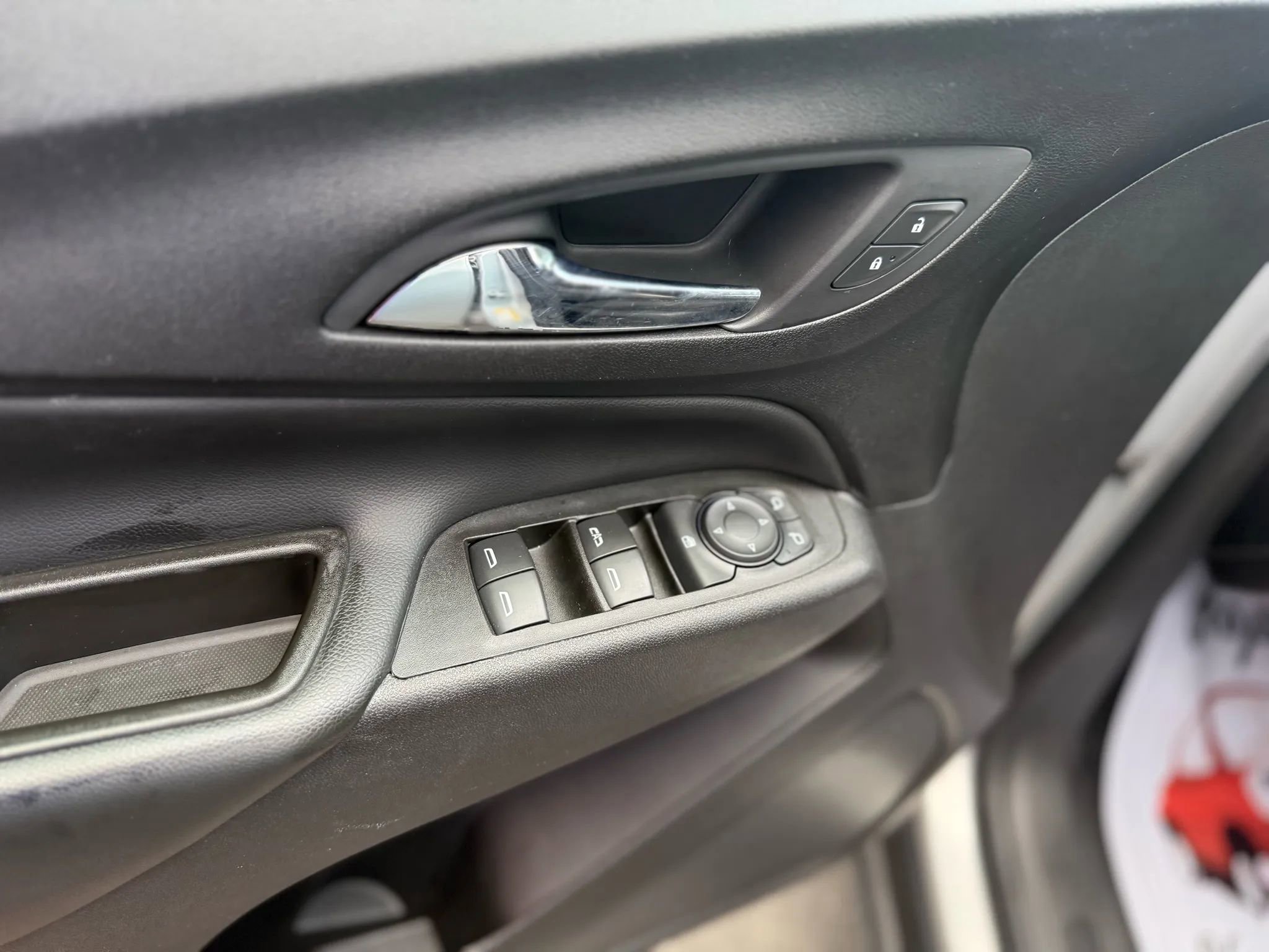 Used 2020 Chevrolet Equinox LT image 24