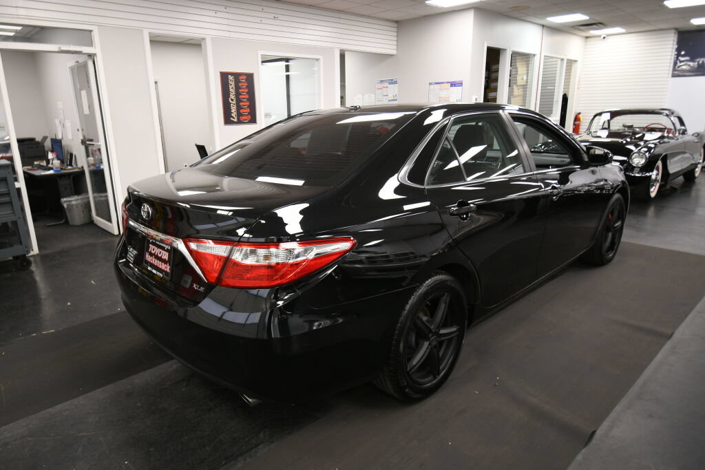 Used 2015 Toyota Camry XLE FWD image 8