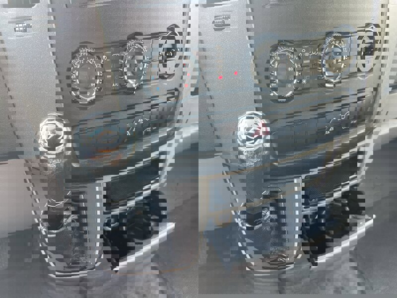 Used 2018 Mercedes-Benz Sprinter 2500 image 15