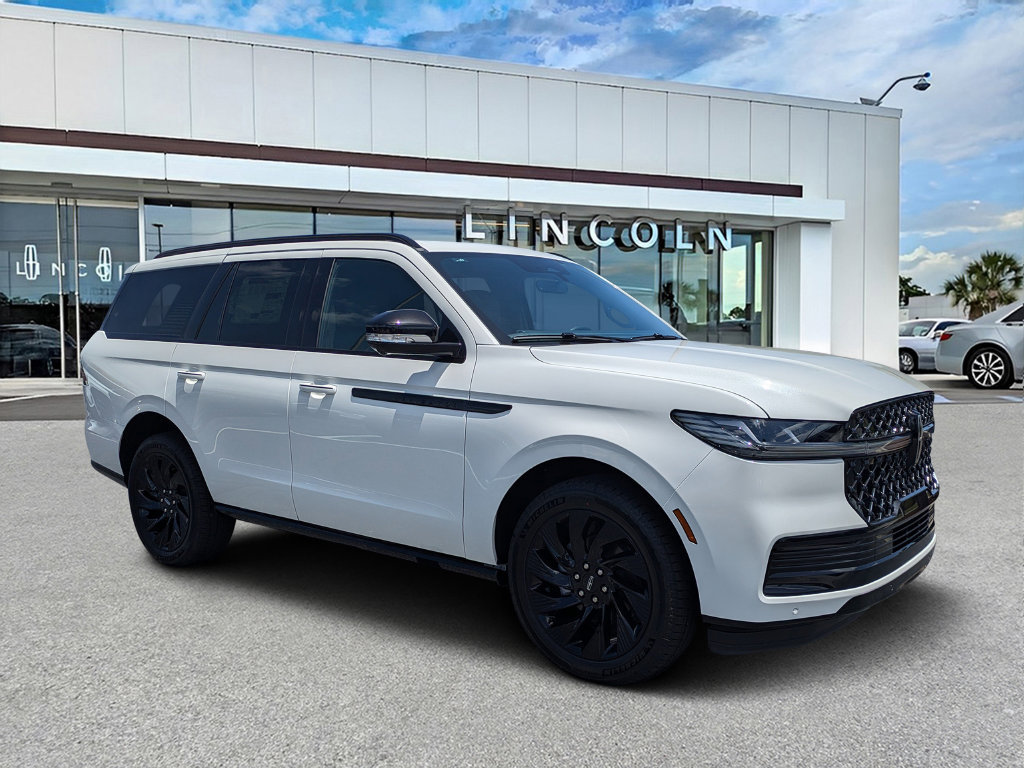 New 2027 Lincoln Navigator Reserve w/ Jet Appearance Package