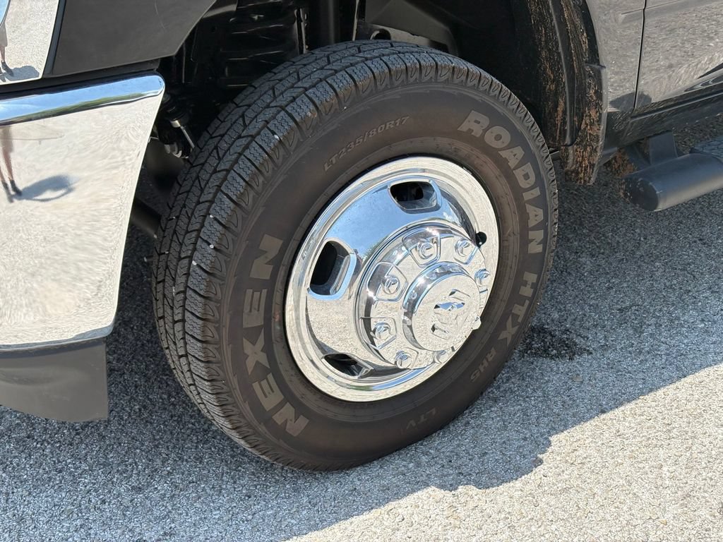 New 2026 RAM 3500 Tradesman AWD/4WD image 9