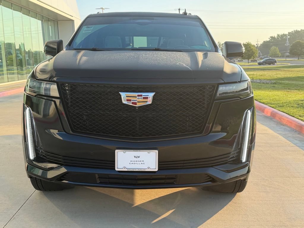 Used 2024 Cadillac Escalade Sport Platinum w/ LPO, Floor Liner Package AWD/4WD image 6