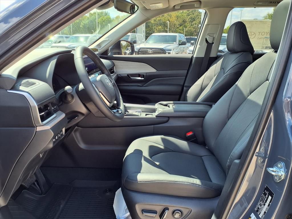 Certified 2026 Toyota Grand Highlander Limited image 12