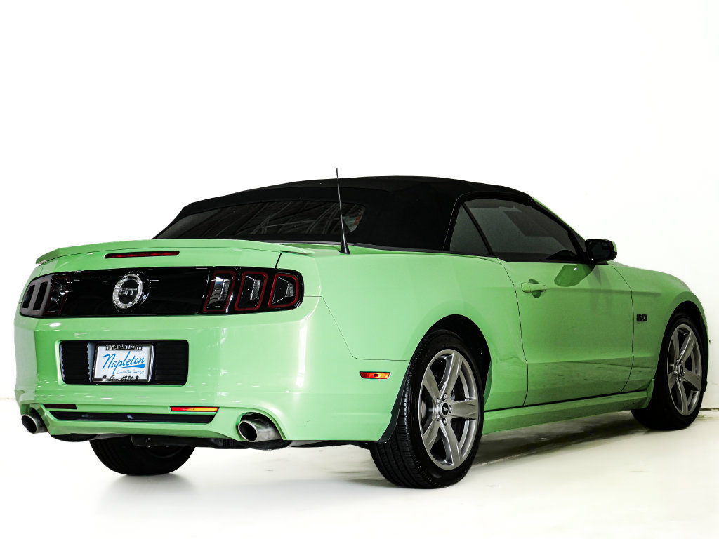 Used 2013 Ford Mustang GT Premium w/ Electronics Pkg RWD image 6