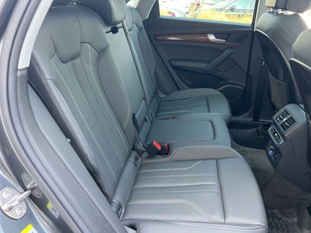 Used 2024 Audi Q5 e Premium Plus w/ Premium Plus Package image 42