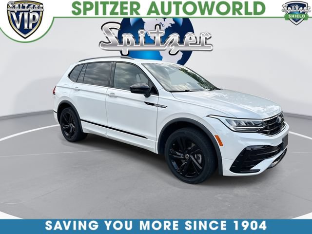 Used 2024 Volkswagen Tiguan SE R-Line AWD/4WD image 2