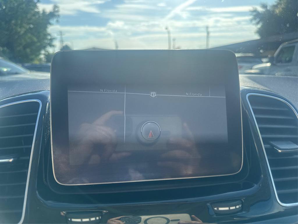 Used 2019 Mercedes-Benz GLE 400 4MATIC w/ Premium 1 Package image 19