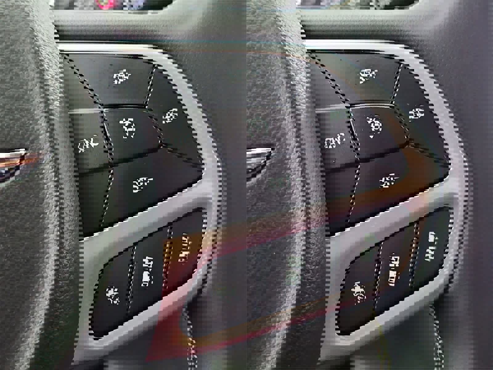 Used 2024 Chrysler Pacifica Touring-L image 24