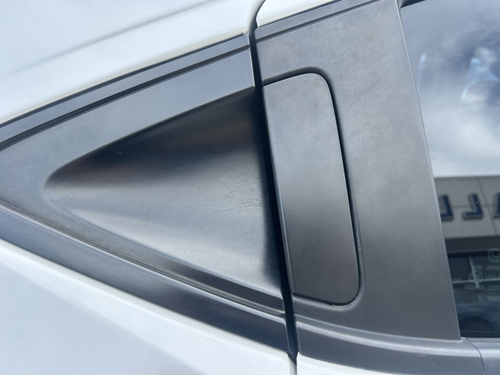 Used 2022 Honda HR-V LX image 12