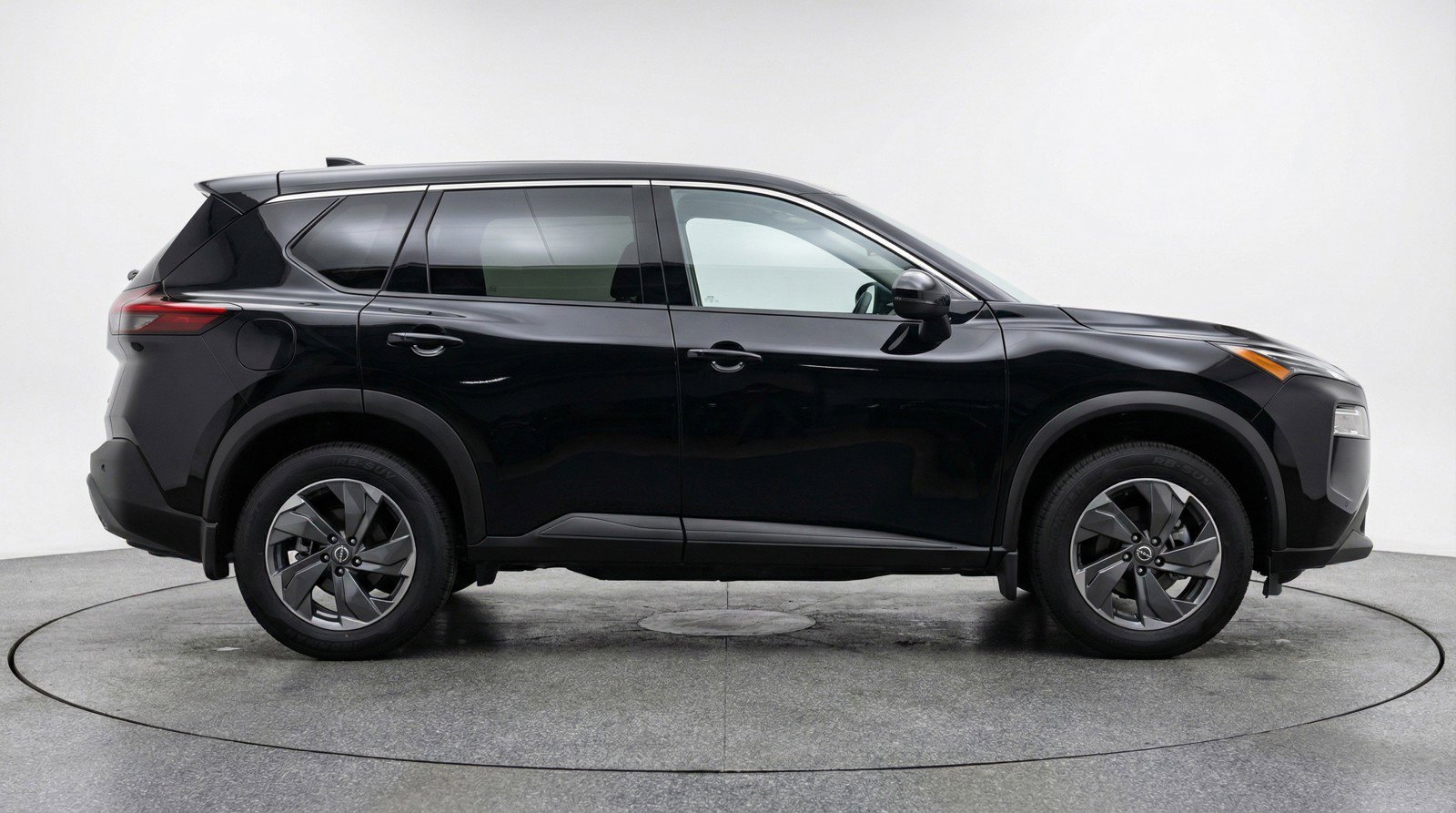 Used 2025 Nissan Rogue SV FWD image 11