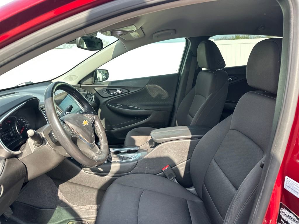 Used 2018 Chevrolet Malibu LT w/ Driver Confidence Package FWD image 44