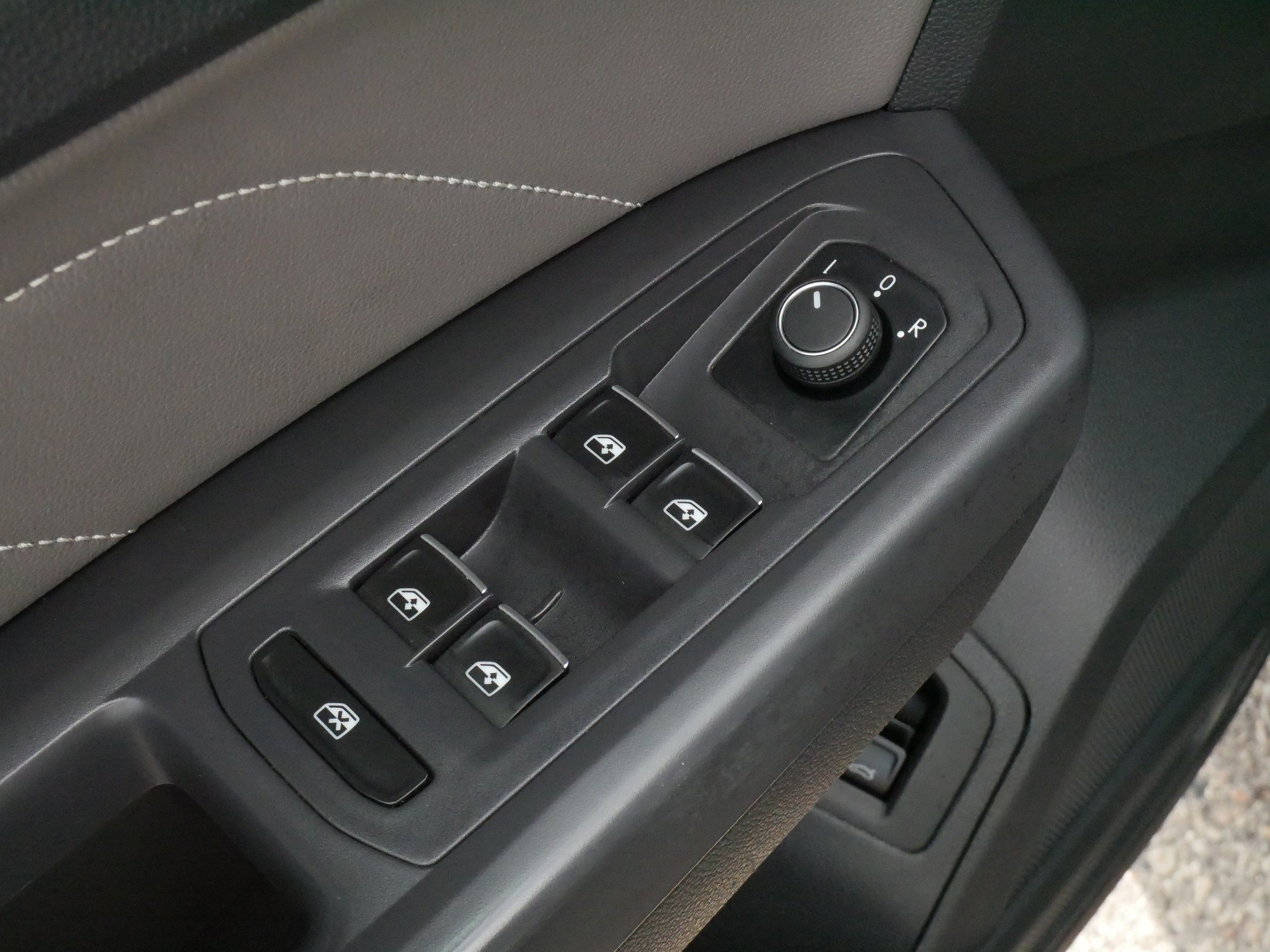 Used 2021 Volkswagen Atlas SE w/ Panoramic Sunroof Package AWD/4WD image 19