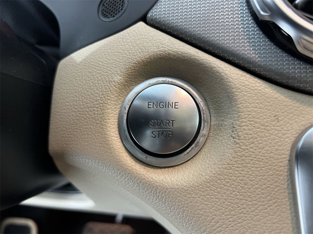 Used 2018 Mercedes-Benz GLA 250 image 16