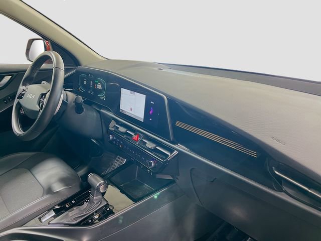Certified 2023 Kia Niro EX Touring image 30