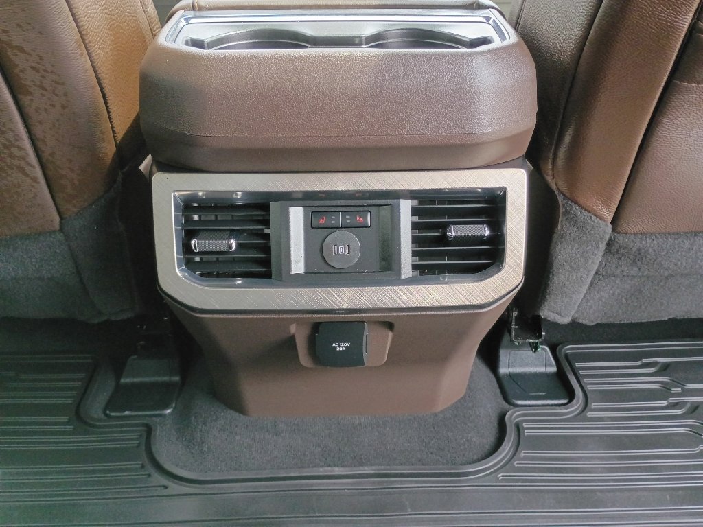 Used 2026 Ford F450 King Ranch w/ FX4 Off-Road Package AWD/4WD image 18